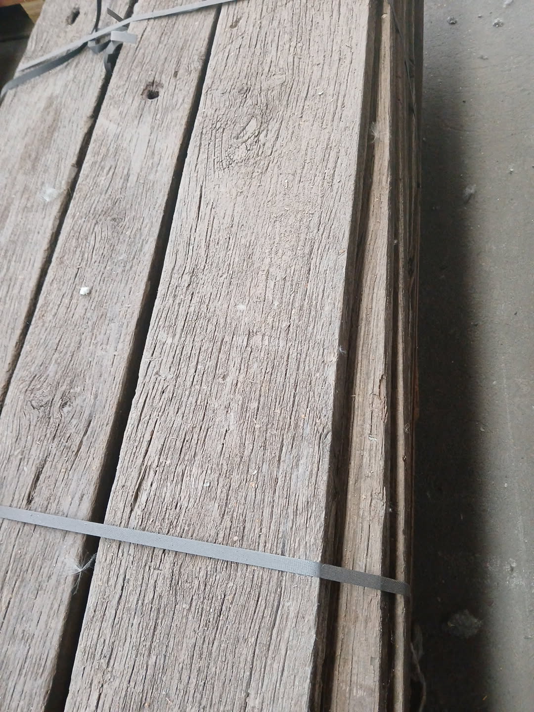 Planche en chêne – Brut, origine industrielle